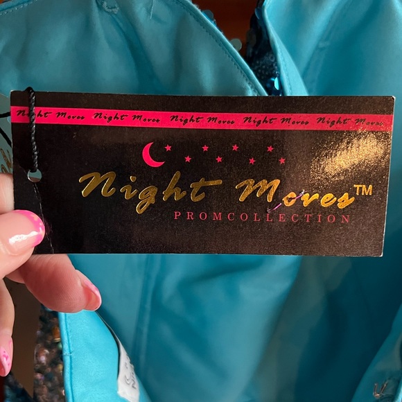 Gorgeous strapless short sequined dress! NEW with tags! - Picture 5 of 5